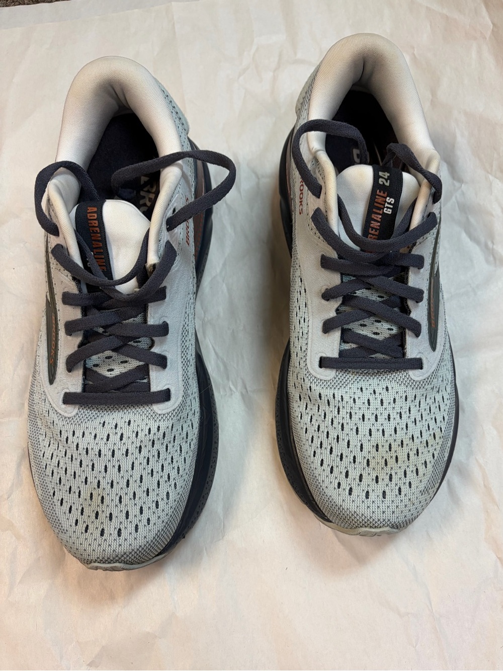 Brooks Women’s Adrenaline GTS 24 - Size 8 (Medium 1B)